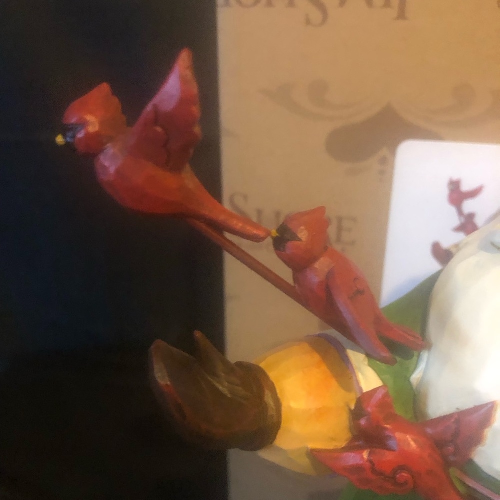 Jim Shore Spirits Bright Take Flight; 10” Santa with cardinals in flight - Picture 6 of 9